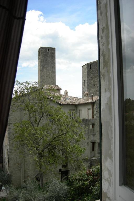 Language And Art Acomodação com café da manhã Ascoli Piceno Exterior foto